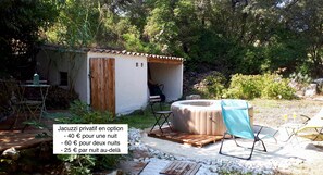 Bain à remous extérieur