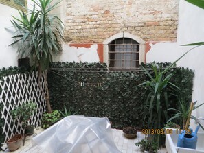 Property grounds - Near academy galleries, university center (Venezia)