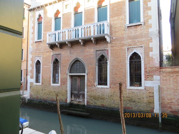 Exterior - Near academy galleries, university center (Venezia)