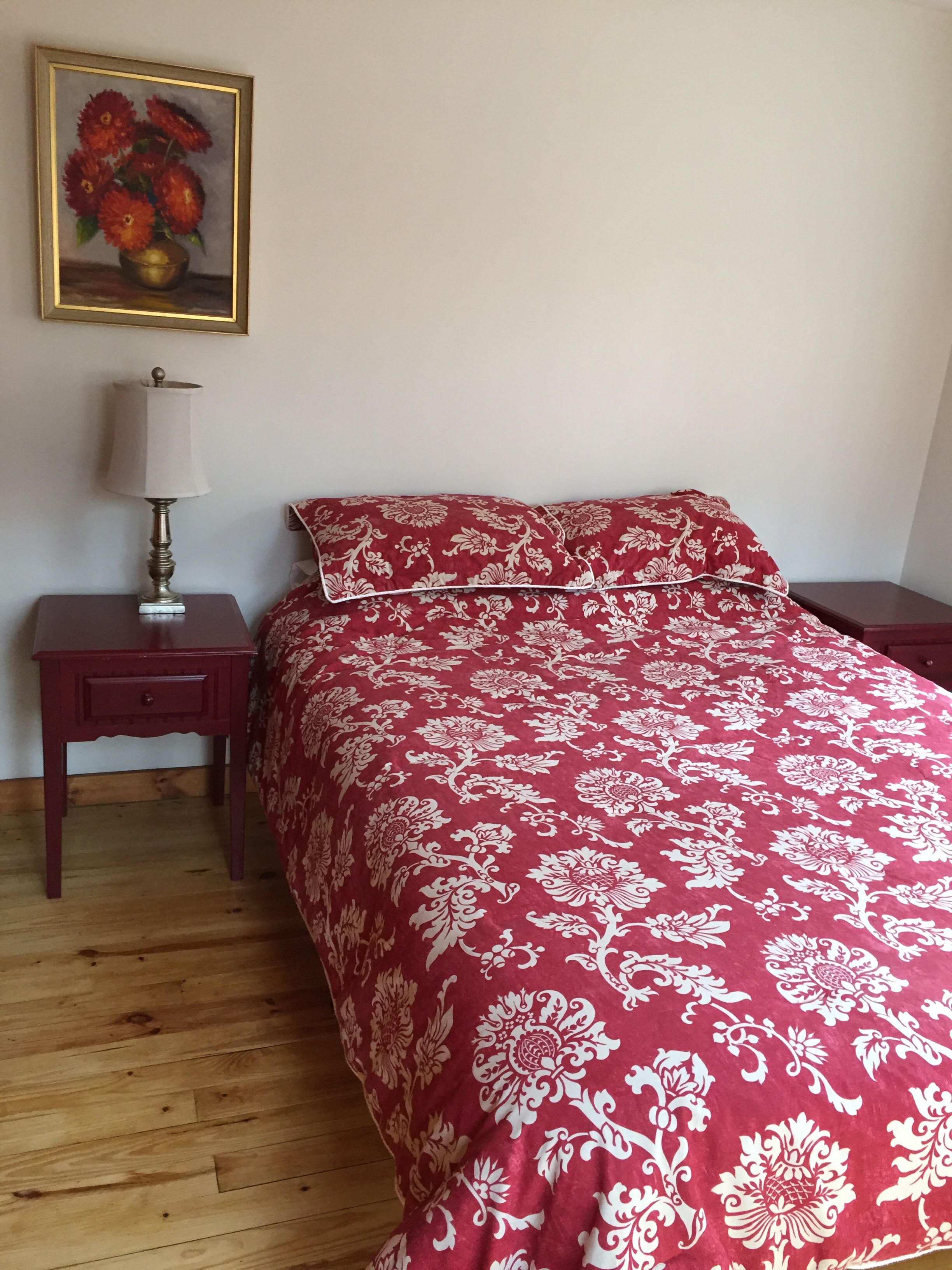 2 bedrooms, travel crib, free WiFi, bed sheets