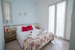 2 bedrooms, iron/ironing board, free WiFi