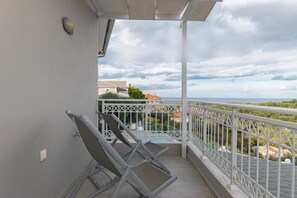 Property grounds - Demargia Villa B - First Floor Apartment suitable for 2 - 3 persons (Zakynthos)
