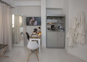 Studio de base | Cuisinette privée | Réfrigérateur, surface de cuisson, cafetiÚre-théiÚre