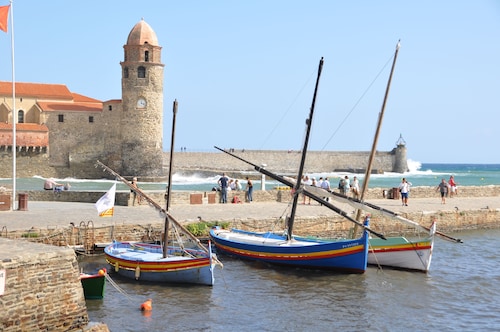 Collioure: bel appartement classé ***, au calme, piscine, jardin, parking privé