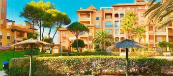 Sea front - Residencial Alcaraván, 3 bedrooms with sea views
