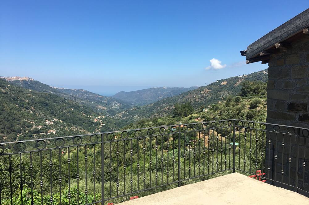 Delicious Romantic Cottage - NIDO, in \"Agriturismo Don Cesarino\"