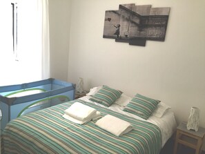 3 bedrooms, WiFi - Welcome to Maria Terrace Lisbon (Lisboa)