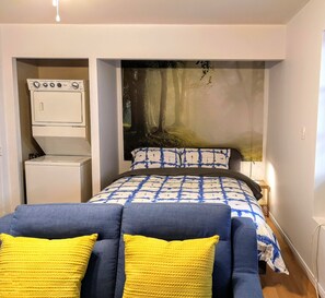 1 chambre, bureau, chambres insonorisées, fer et planche à repasser