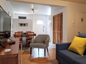 TV - YQB STUDIO SAINT-ROCH (La Cité-Limoilou)