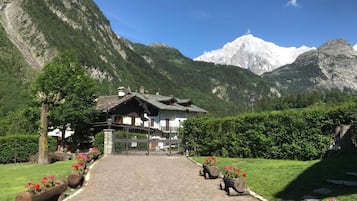 Esterni