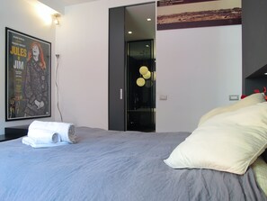 1 chambre, fer et planche à repasser, Wi-Fi, draps fournis