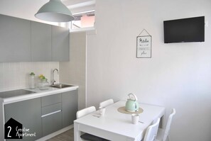 Fridge, microwave, stovetop, electric kettle