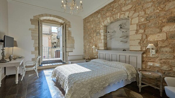 1 Schlafzimmer, Zimmersafe, Schreibtisch, kostenloses WLAN