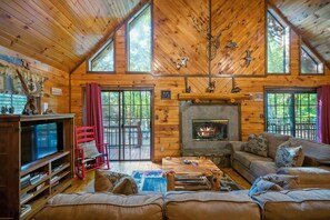 TV, fireplace, DVD player