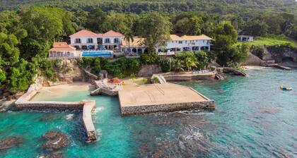 Luxury 13-bedroom, 7-acre, oceanfront villa, with all-inclusive option.