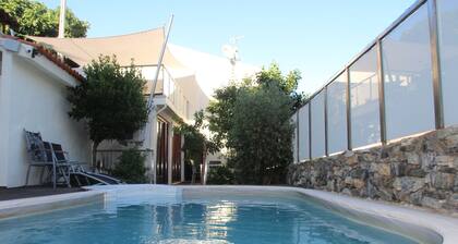 Ferienhaus / Villa - Bragança mit Pool und Garten