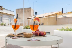 Outdoor dining - Ortigia Suite Giudecca (Siracusa)