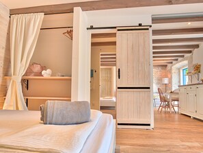 2 soverom, strykejern/-brett, reiseseng for barn og wi-fi