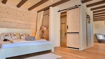 2 bedrooms, iron/ironing board, travel crib, WiFi