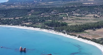 Giorgio Holiday Home. Comfort and Relax for the Family, Just Steps from the Sea