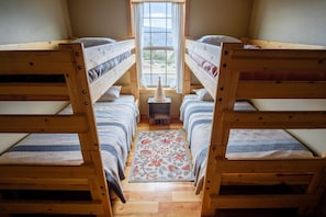 3 bedrooms, WiFi, bed sheets