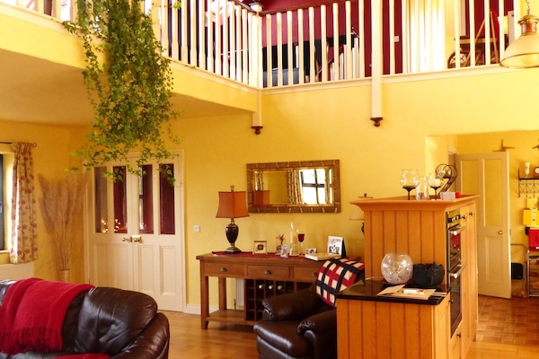 Living Room/Kitchen