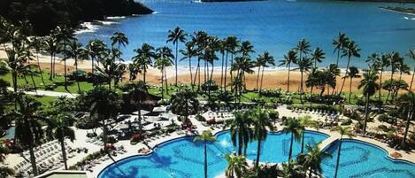 Outdoor pool, a heated pool