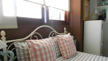 1 makuuhuone, silitysrauta/-lauta, ilmainen Wi-Fi, vuodevaatteet