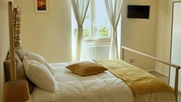 1 chambre, bureau, chambres insonorisées, lits bébé (gratuits)