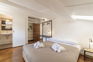 2 quartos, ferros/tábuas de passar roupa, Wi-Fi, roupa de cama