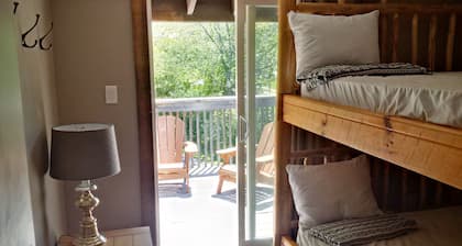 Rustic & Relaxing Chalet, Lots of Parking, Walk to Village.