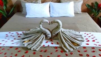 2 chambres, Wi-Fi gratuit, draps fournis