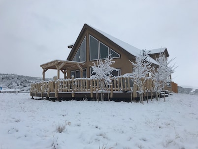 10 Minutes To Monarch Mountain, the Arkansas River and 10 Minutes To Salida!