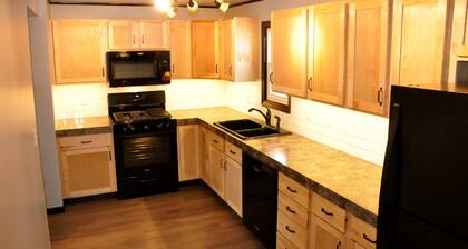 Charming Bungalow On Top Of The Hill ~ Close To Lake Michigan Beaches!