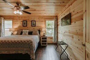 3 bedrooms, free WiFi, bed sheets, wheelchair access