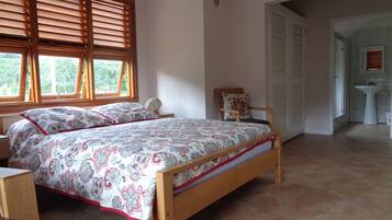 3 chambres, bureau, fer et planche Ă repasser, Wi-Fi gratuit