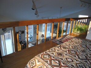 4 bedrooms, iron/ironing board, travel crib, free WiFi - Superb Views  -- Sunsets, Mountains, Valley (Copake Falls)