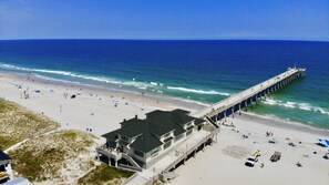 Beach nearby, sun-loungers, beach towels - Everything included in new Coastal Modern Condo! (Wrightsville Beach)