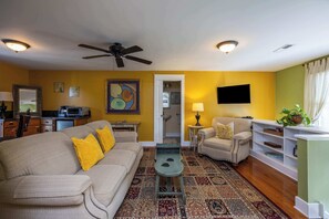 TV, DVD player, offices