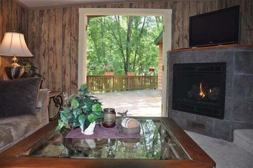 Cozy River - By the river, WI-FI