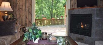 Cozy River - By the river, WI-FI