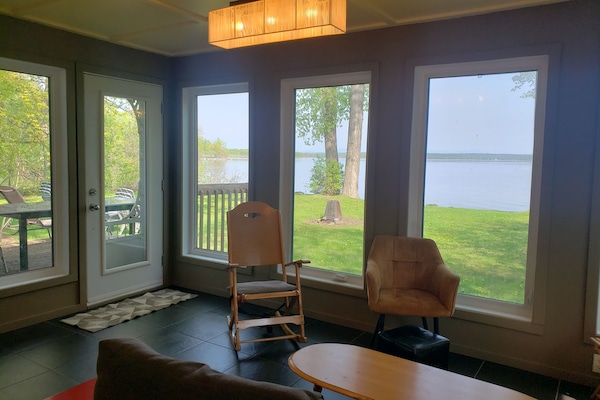 Smart TV, fireplace, DVD player, video library