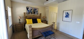 3 bedrooms, in-room safe, iron/ironing board, free WiFi