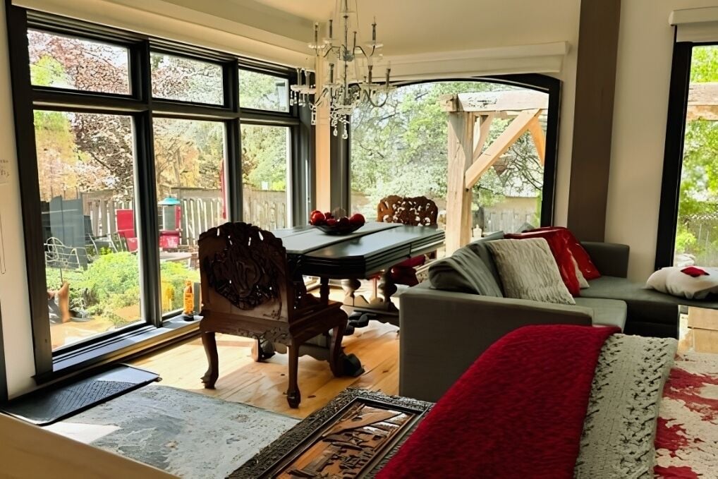 TV, fireplace, Netflix, streaming services