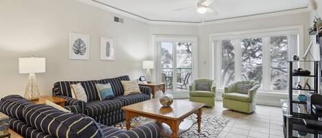 TV a schermo piatto, lettore DVD