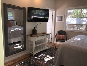 3 bedrooms, iron/ironing board, travel cot, free WiFi