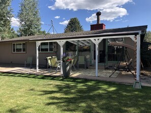 Terrace/patio -  CHARMING  & IMMACULATE!!  Walk To DOWNTOWN & Urban trail 20 min to Mountain Fun (Flagstaff)