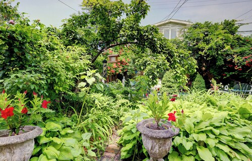 Valoisa, viehättävä 3-BR-huoneisto Hudsonissa