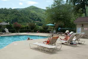 Piscine extérieure, piscine chauffée