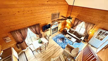 Smart TV, fireplace, DVD player, books